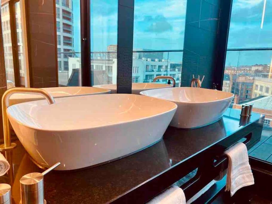 Large 3 Bed 3 Bathrooms Penthouse With Terrace And City Views In Londýn Exteriér fotografie