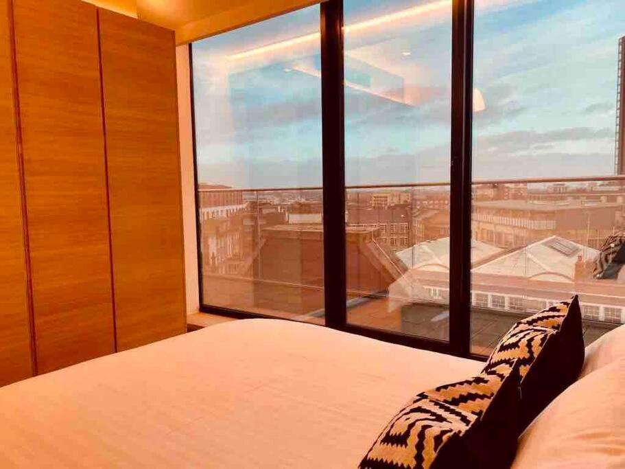 Large 3 Bed 3 Bathrooms Penthouse With Terrace And City Views In Londýn Exteriér fotografie